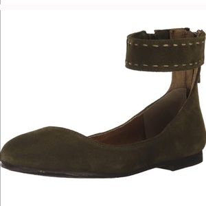 Frye Carson ankle zip flat 10 fit like 9